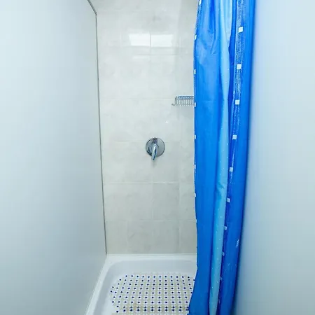 Comfort Hostel *